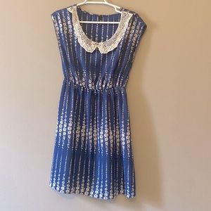 Lightweight and airy summer dress! Super cute, vintage mid ‘00s. Size M.